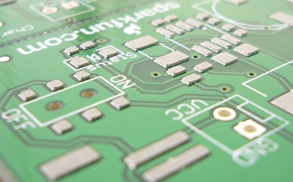 1573639784177678.jpg PCBA阻焊膜設計不良.jpg