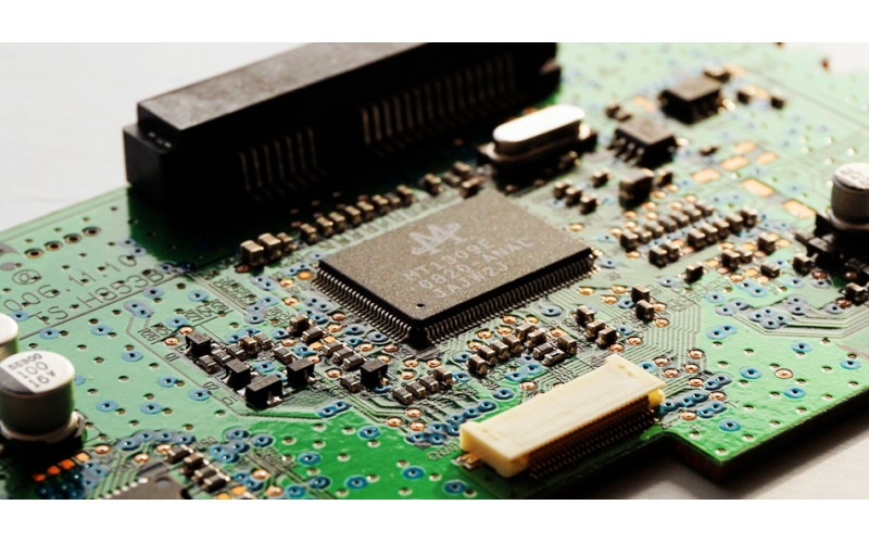 PCBA加工中的挑戰：環境極端條件下的電子制造